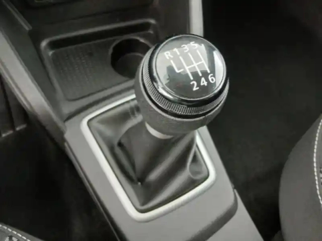 Dacia Duster 1.0 eco-g 100ch  journey + 4x2 — photo 9