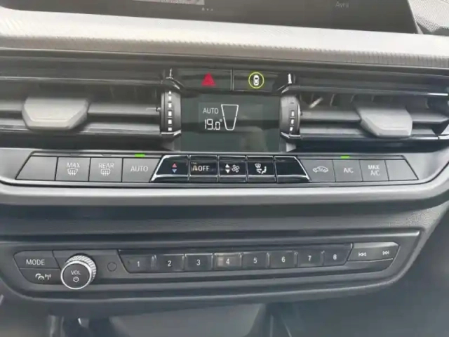 Bmw Serie 1 série 1 118da 150ch m sport 8cv — photo 11