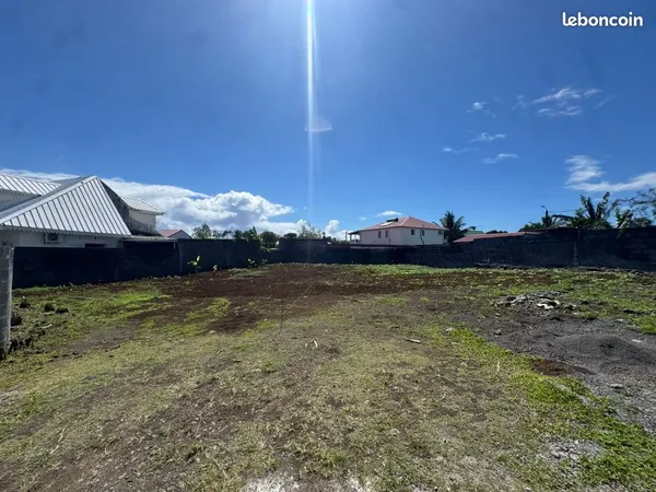 Parcelle terrain constructible Avenue Ile de France
