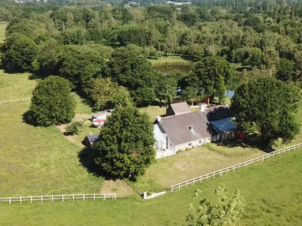 Vends propriété 336m² 3,1 ha 3 maisons dont 2 en gîtes équestre