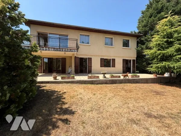 Maison 7 pièces 208 m²