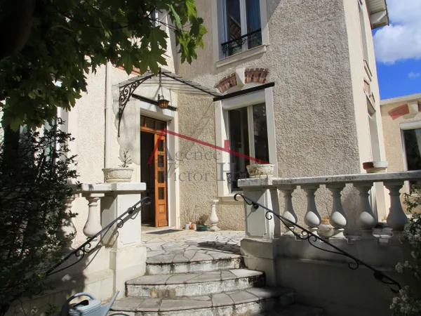 RUEIL MALMAISON, proche RER A