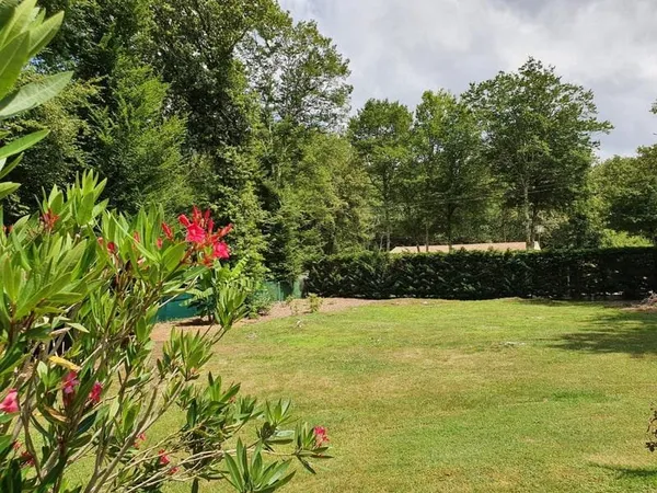 SADIRAC terrain de 600 M2
