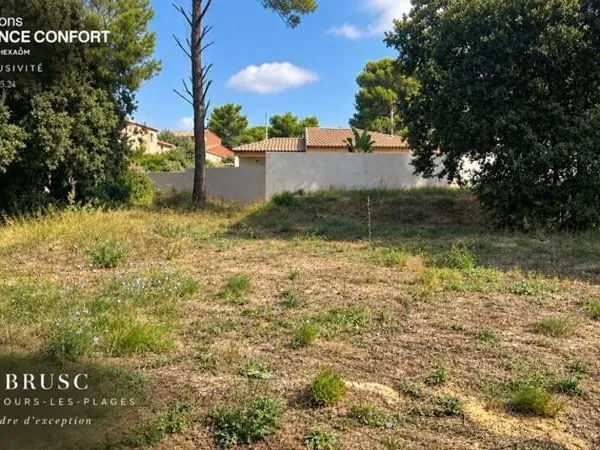 Terrain 1052 m²