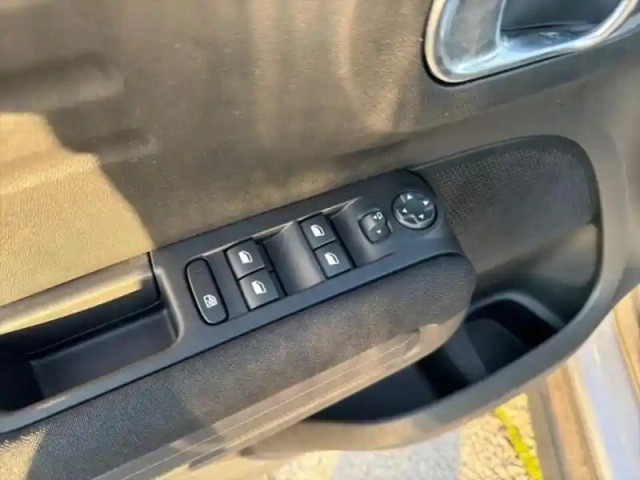 Citroën C3 Aircross puretech 130ch s&amp;s shine eat6 — photo 12