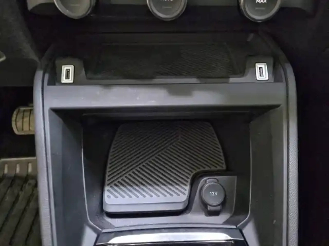 Citroën C4 bluehdi 130 s&amp;s eat8 — photo 31