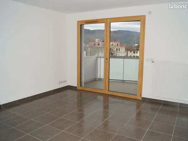 T2 45m² ANNECY CENTRE PROCHE COURIER étage 4/6 + cave