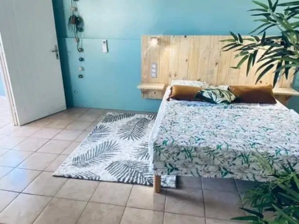 Studio 1 pièce 50 m²