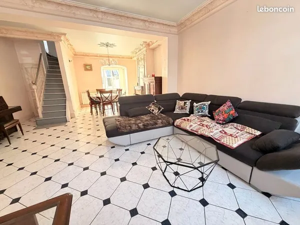 Maison 5 pièces 160 m²