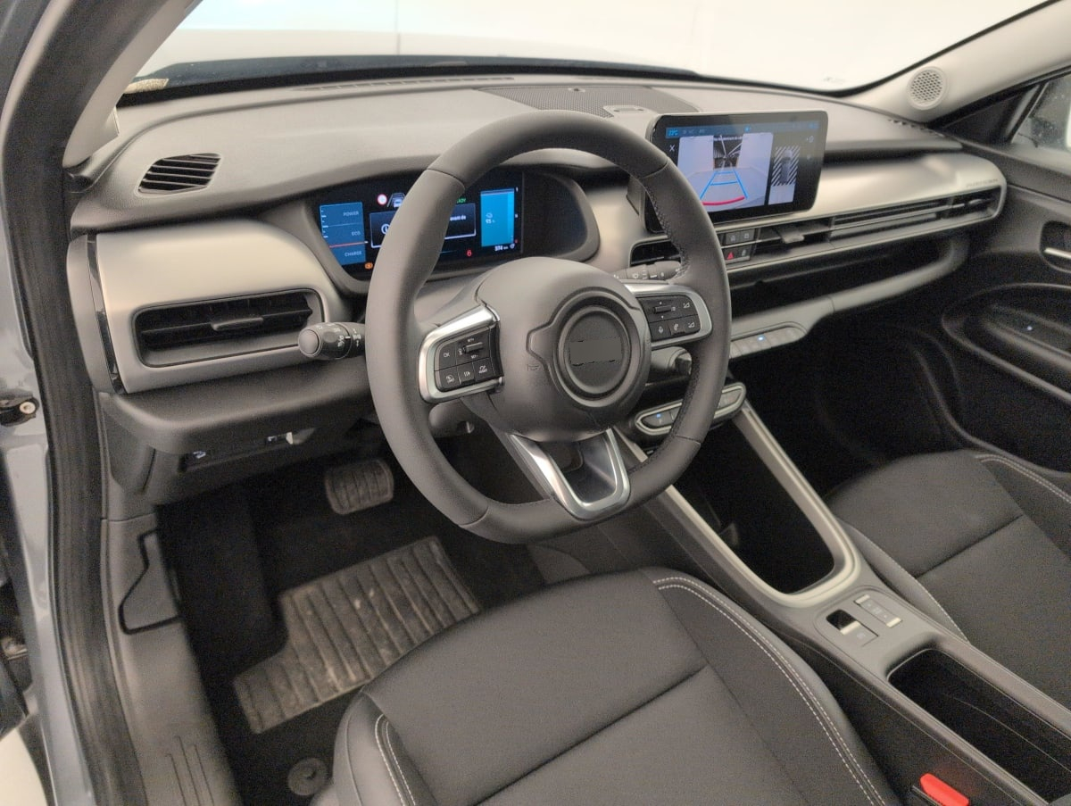 Jeep Avenger — photo 15