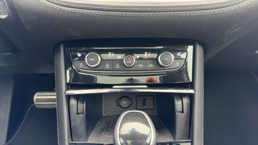 Opel Grandland X 1.2 Turbo 130 EAT6 - Ultimate – 2019 – 82200 km – Essence – Boîte Automatique — photo 24