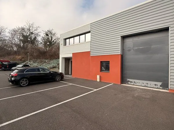 Dépôt 95 m² + parking + stockage extérieur - Andilly 95