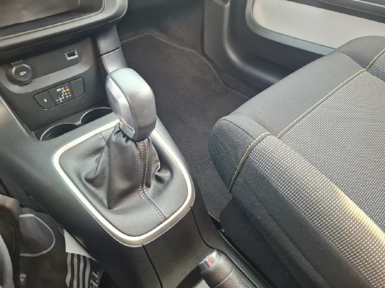 Citroën C3 1.2 puretech 110ch s&s max boite automatique — photo 21