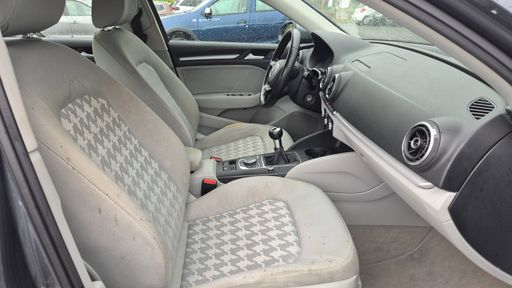 Audi A3 Berline 1.6 TDI 110 - Attraction – 2015 – 153772 km – Diesel – Boîte Manuelle — photo 10