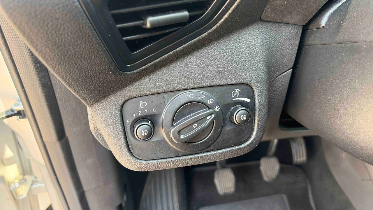 Ford C-MAX 1.5 TDCi 120 S&amp;S — photo 25