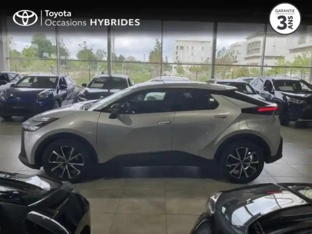 Toyota C-Hr 1.8 hybride 140ch design pack confort — photo 3
