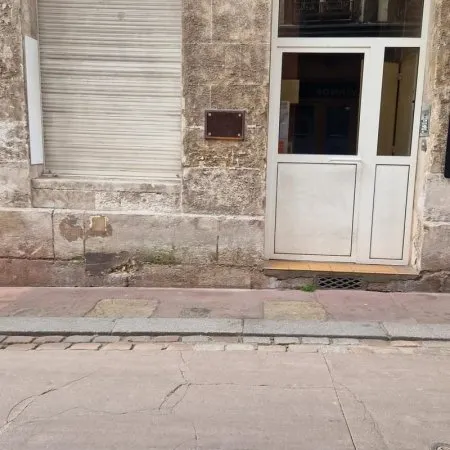 Local 25 m²
