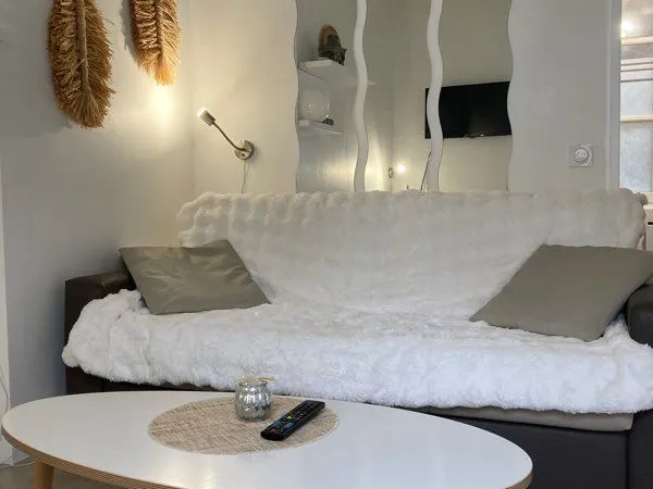 Jolie Studio meublé et équipé