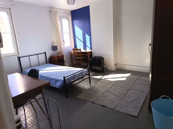 Chambre de 16m2 à louer sur Rochefort