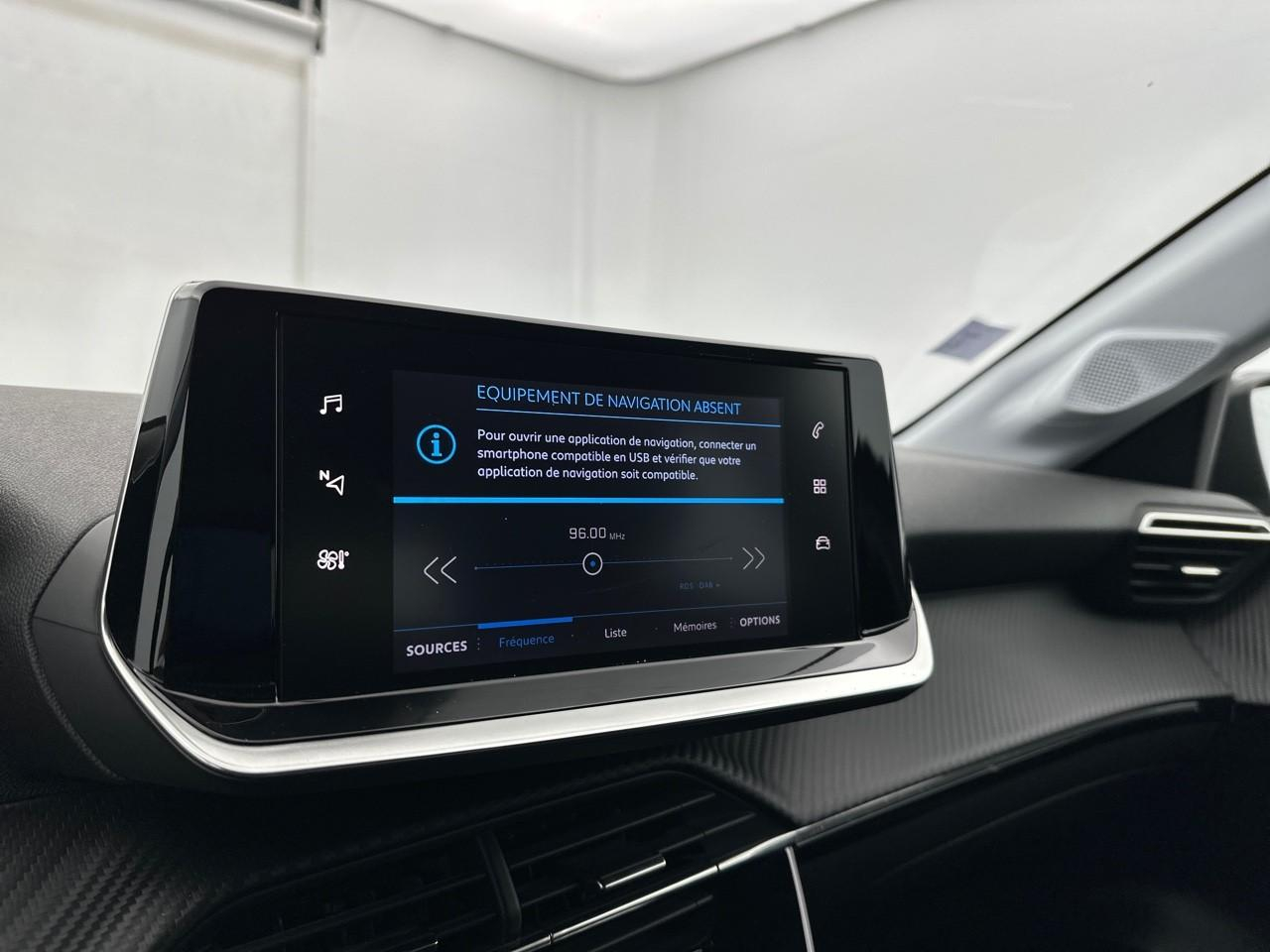 Peugeot 208 puretech 75 s&s bvm5 style — photo 10
