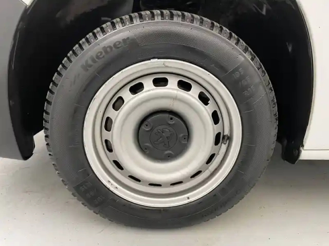 Peugeot Partner fourgon standard 650 kg bluehdi 100 s&amp;s bvm6 — photo 17