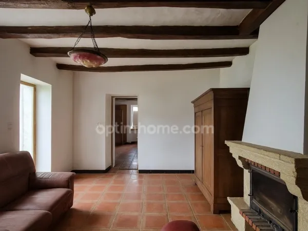 Maison de village d'environ 115 m², 3 pièces avec potentiel d'évolution à Ferrière-Larçon (37350)