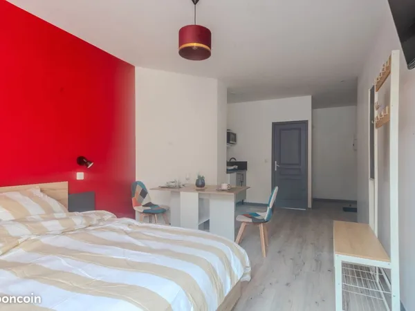 Charmant studio rénové à neuf