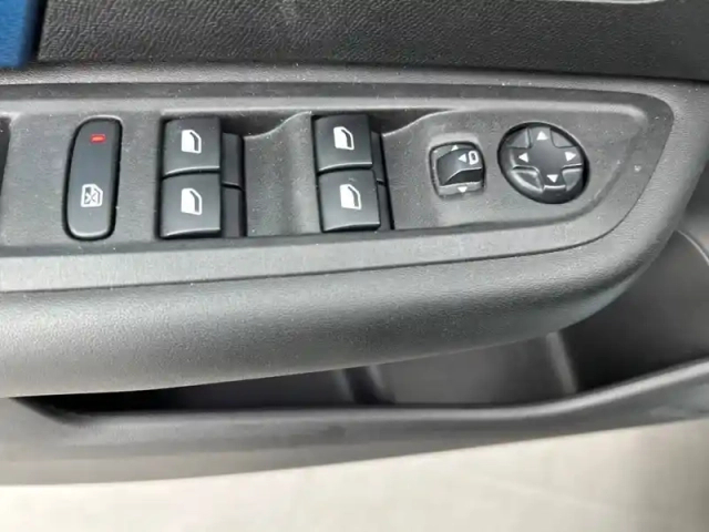 Citroën C4 e- 136 ch automatique — photo 15
