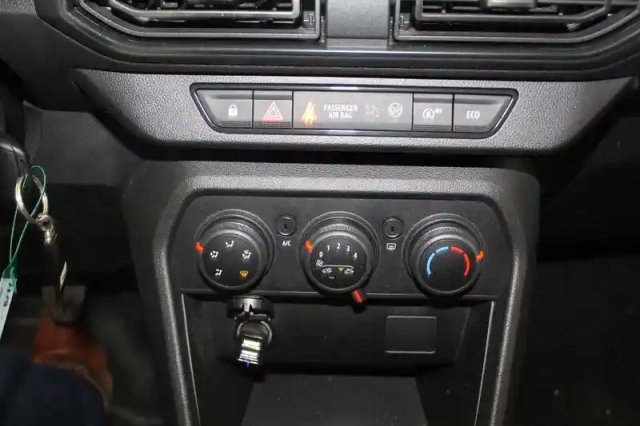 Dacia Sandero tce 90 - 22 — photo 16