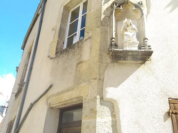Loue Semur en Auxois studio 27 m2