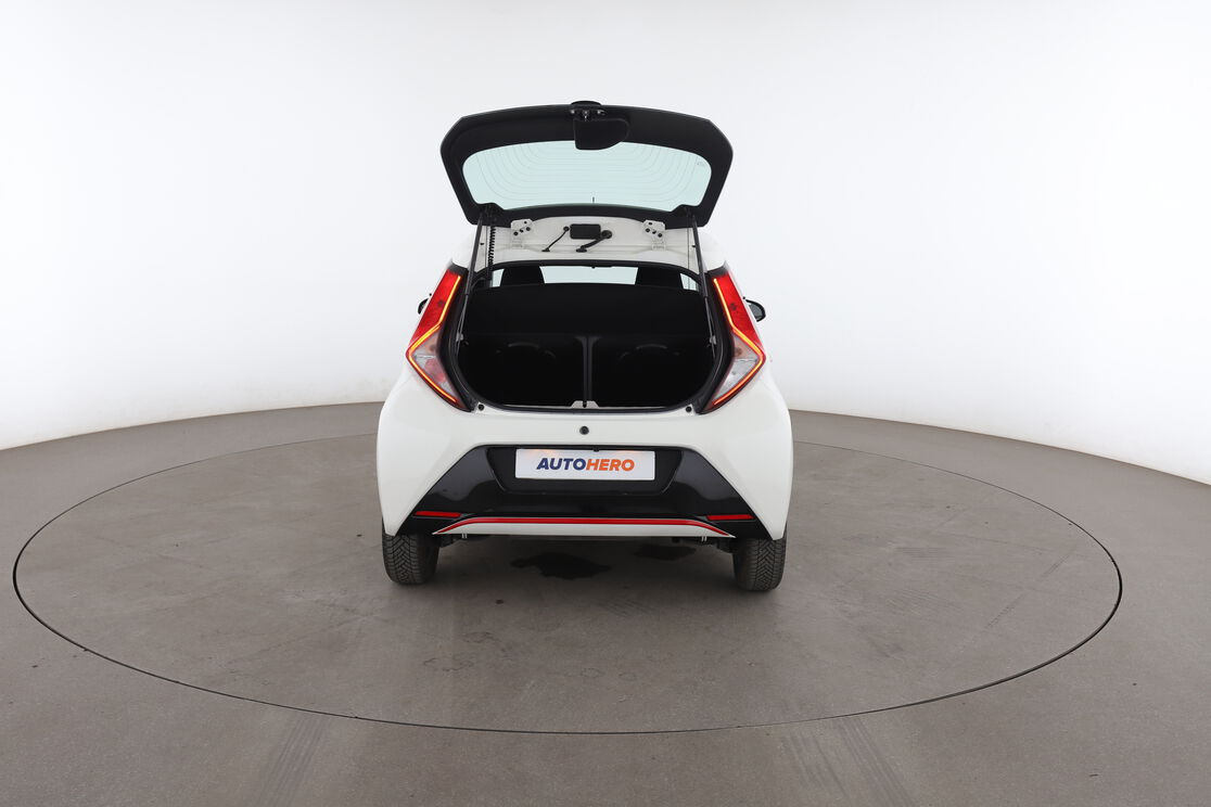 Toyota Aygo 1.0 VVT-i X-Play — photo 15