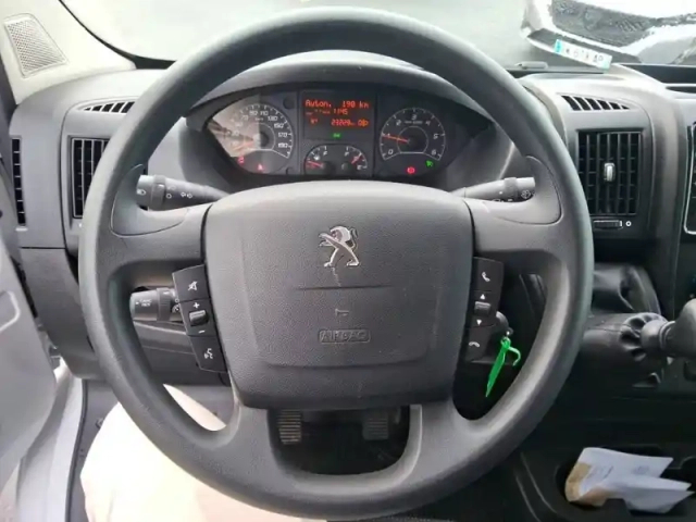 Peugeot Boxer tole 3.3 t l2h2 bluehdi 140 s&amp;s bvm6 — photo 53