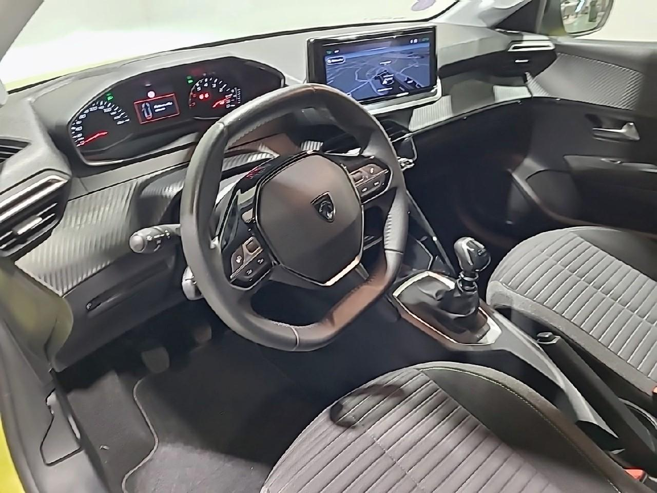 Peugeot 208 — photo 12