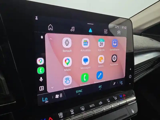 Renault Megane e-tech ev40 130ch standard charge — photo 11