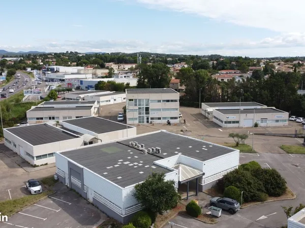 Vous recherchez des bureaux, un atelier ou une salle de réunion à Alès ?