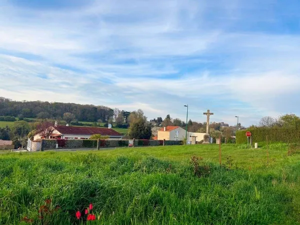 Terrain 605 m²