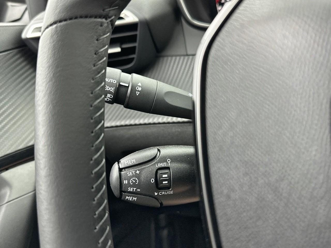 Peugeot 2008 100 s&s bvm6 style — photo 19