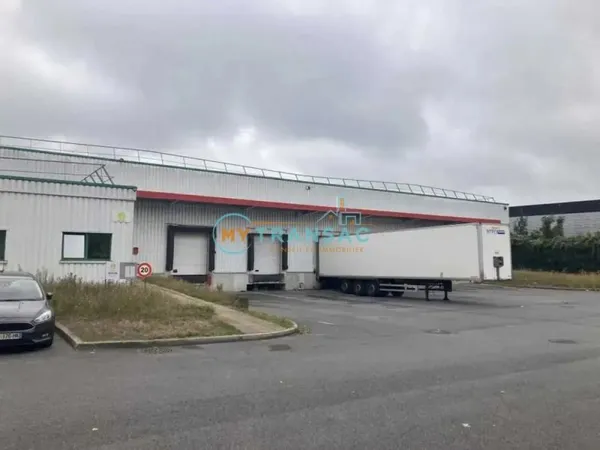 A LOUER Mitry-Mory Messagerie de 2 800m²