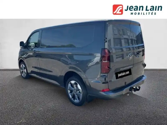 Volkswagen Transporter van l1h1 2.0 tdi 170 bva8 4motion — photo 7