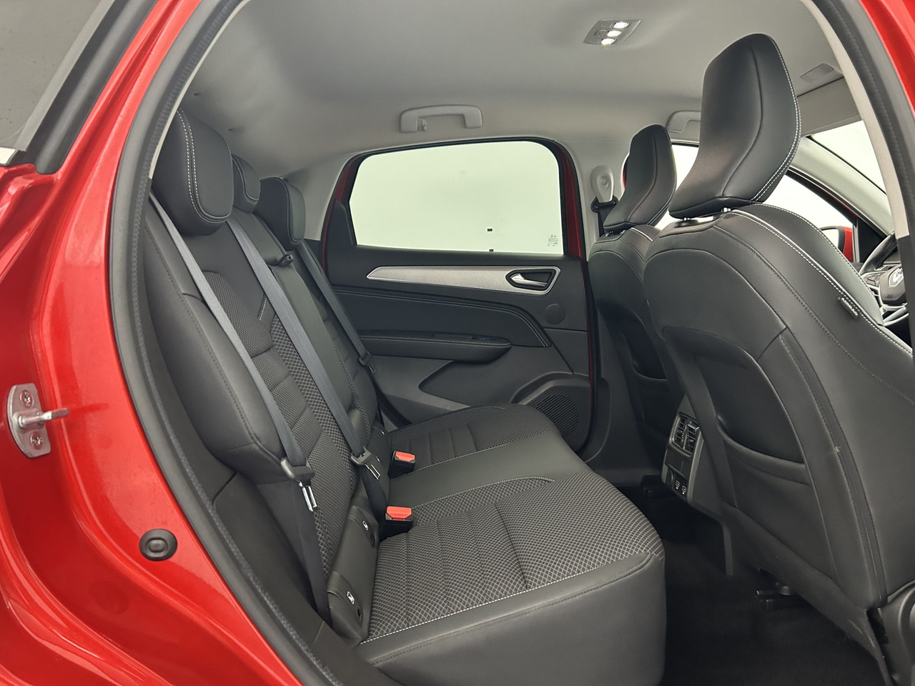 Renault Arkana — photo 16