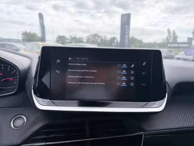 Peugeot 2008 puretech 100 s&amp;s bvm6 — photo 21