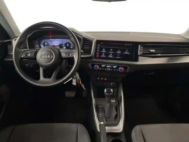 Audi A1 25 tfsi 95 ch s tronic 7 advanced — photo 8