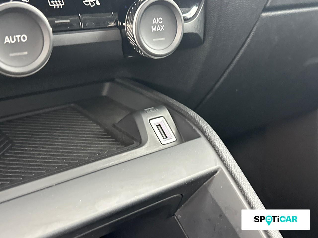 Citroën C4 bluehdi 130ch s&s shine eat8 — photo 16