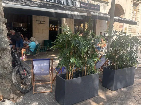 Bar restaurant brasserie
