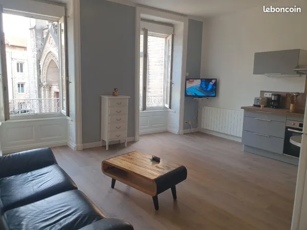 T2 meublé 45m2 hyper centre