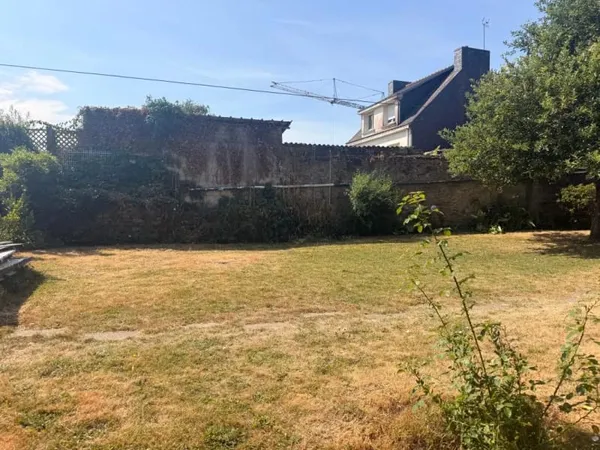 Terrain 408 m²