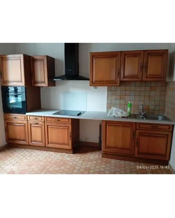 Maison a louer, en duplex, palier bureau desservant 3 chambres, 110 m2