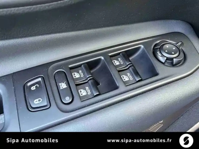 Jeep Renegade 1.3 turbo t4 240 ch phev at6 4xe eawd — photo 22
