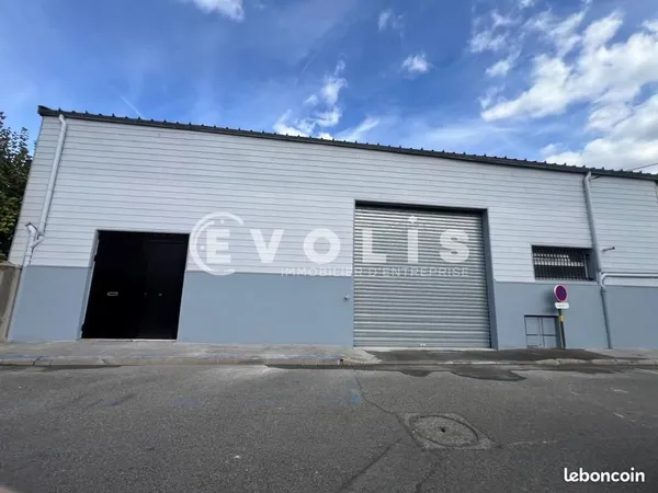 Local d'activité 273 m²