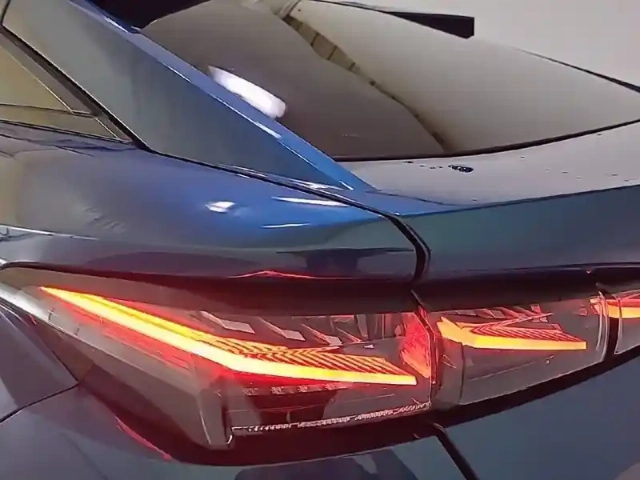 Peugeot 408 phev 225 e-eat8 — photo 91